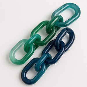 Adornos de pared personalizados hechos a mano con cadena entrelazada, decoración para el hogar, artículo de resina, cadena acrílica adorable para decoración de habitaciones, venta al por mayor. - Product Image 1