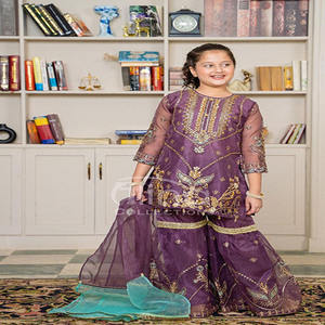 Robe de fantaisie prête à porter pour enfants (filles) de haute qualité, robe en coton respirante de qualité export, robe pakistanaise pour enfants. - Product Image 6