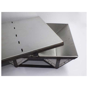 Bandeja para Hornear Triangular 2 en 1 con Tapa, Fabricada en India, de Acero Aluminizado, Tamaño Estándar, Lavable, para Venta Global - Product Image 1