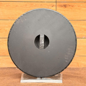 Bouclier Viking Rustique en Bois Rond, Design Nordique Classique, Fait Main pour la Décoration Intérieure et l'Affichage Historique - Product Image 5