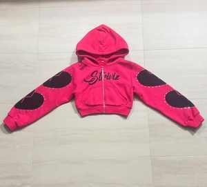 Conjuntos de sudaderas cortas con capucha y pantalones acampanados de algodón 100% con logotipo personalizado impreso con pedrería para mujer en oferta. - Product Image 2