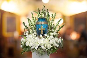 Recipiente para Cenizas Funerarias de Latón de Lujo Hecho a Mano para Adultos, Diseñado con un Atractivo Exterior Artístico y Elegante - Product Image 2