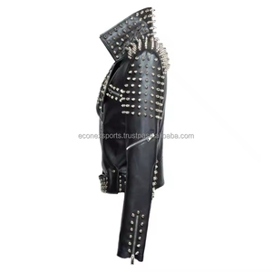 Nouvelle veste en jean pour femme style rock biker, personnalisée, avec clous et franges, collection automne 2026 - Product Image 3