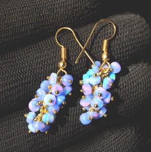 Pendientes de Ópalo Azul Etíope Natural Welo, Oro de 14K, Gema Arcoíris - Product Image 1