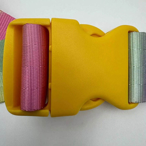 Cinturón de fútbol americano al por mayor con 3 banderas ajustables, juego de banderas con hebilla de liberación rápida, cinturón de fútbol americano con 3 banderas desmontables personalizado OEM a granel - Product Image 3