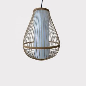 Abat-jour suspendu moderne en bambou et rotin tressé avec caches-lumière décoratifs, fabriqué au Vietnam - Product Image 2