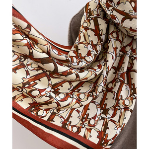 Écharpes, châles, hijabs musulmans et étoles en coton de luxe, unis ou à motifs floraux, respirants et doux pour femmes - Product Image 3
