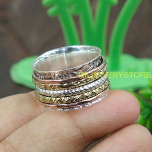 Anillo giratorio de plata de ley 925, latón y cobre, hecho a mano, martillado, para meditación, banda ancha, estilo bohemio, joyería llamativa para ella - Product Image 5