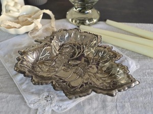 Silver Leaf Shape Embossed Metal <b>Tray</b> With Floral Design Decorative Serving Plate Suitable For <b>Snacks</b> Dry Fruits And Table Decor - Product Image 5