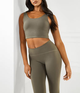 Conjunto de 2 Piezas para Mujer, Top de Yoga con Estampado Floral Sexy y Transpirable, Cintura Elástica y Pantalones Cortos con Tirantes Anchos, Alta Calidad, Hecho a Medida - Product Image 5