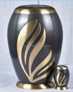 Urnas de Cremación de Aluminio Hechas a Mano con Diseño Moderno y Función de Florero de Piso, Urnas para Cenizas Humanas de Alta Calidad Estilo Art Deco - Product Image 3