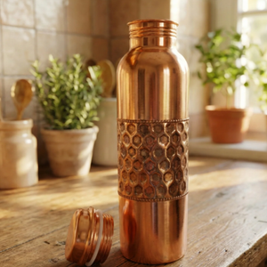 Bouteille d'eau en cuivre pur, motif côtelé vertical, surface polie foncée antique, étanche, récipient ayurvédique pour la santé - Product Image 6