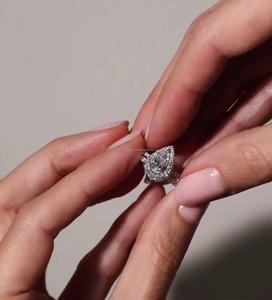 ชุดแหวนแต่งงานแบบก้านเปิดสีเงินสเตอร์ลิง925เป็นเอกลักษณ์แหวนเพชรจำลองทรงลูกแพร์ตัดและรัศมีแหวนเพชรโมอิสสวยงามสำหรับเป็นของขวัญ - Product Image 3