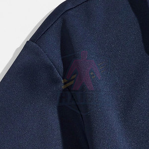 ชุดเสื้อยืดกางเกงขาสั้นสีพื้นแฟชั่นล่าสุดสำหรับผู้ใหญ่ เอวยางยืด ความยาวระดับเข่า ผลิตจากโพลีเอสเตอร์/คอตตอน ระบายอากาศได้ดี เป็นมิตรต่อสิ่งแวดล้อม - Product Image 5