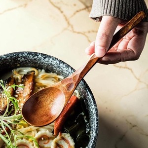Cuillère en bois écologique, cuillère de cuisine naturelle pour la maison, les restaurants et la restauration, disponible à la vente - Product Image 3
