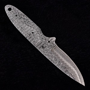 Lame de couteau de chasse en acier Damas de haute qualité, lame forgée à la main de style médiéval, fabrication artisanale par un forgeron - Product Image 3