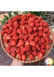 Freeze Dried Strawberry Crispy Fruit Pieces Premium Tropical Fruit Ingredient for Healthy Snacks Granola Mix and Food Processing - Product Image 5