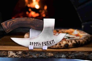 Cortador de Pizza Tipo Mezzaluna, Hecho a Mano, Ecológico, Resistente, de Grado Industrial, con Hoja de Acero con Alto Contenido de Carbono, Mango de Madera - Product Image 2