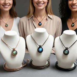 Colliers minimalistes en macramé avec labradorite |   Colliers classiques simples avec pierres précieuses en forme de boule |   HARI OM CREATIONS Style bouddhiste en alliage de zinc - Product Image 1