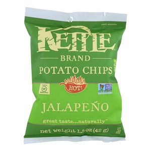 Chips de Patata Picantes Jalapeño Marca Kettle, 1.5 oz, Caja de 24 Unidades para Juguetes Masticables para Mascotas - Product Image 1