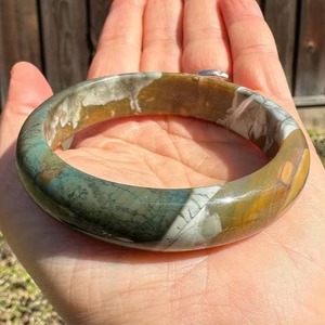 Bracelets en résine de créateur en gros, accessoires tendance pour femmes - Product Image 2
