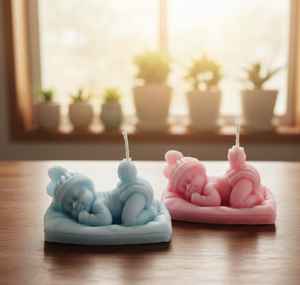 Vela de soja perfumada de lujo para baby shower, con diseño de ángel y etiqueta personalizada, ideal como regalo de cumpleaños, venta al por mayor. - Product Image 1