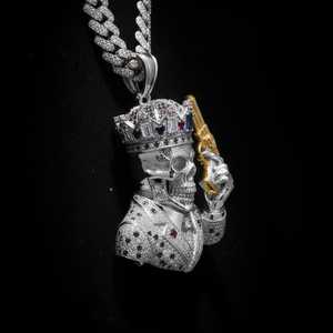 Colgante de Calavera con Corona y Esqueleto de Moissanita Iced Out, Diseño Único con Plata 925, Joyería Fina, Colgantes y Dijes - Product Image 6