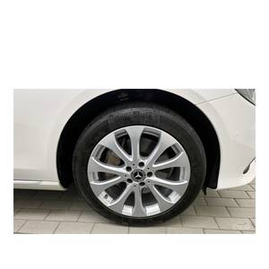 Mercedes-Benz Clase E E300 Exclusive Agosto 2018 65.724 km Caja de Cambios Automática Volante a la Izquierda Asientos de Cuero Emisión Euro V - Product Image 5