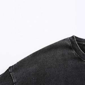 T-shirt pour homme en coton 100% durable, design nouveau look, coupe ample, manches longues, effet délavé. - Product Image 2