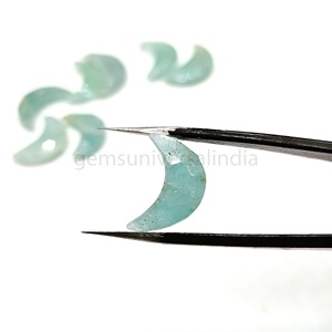 Cuentas de piedra preciosa tallada en forma de luna de aguamarina natural de 18 mm, abalorios sueltos de luna, cuentas de cristal talladas para la fabricación de joyas al por mayor - Product Image 2