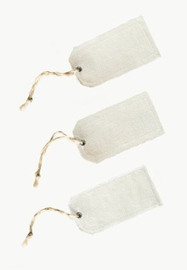 Étiquettes volantes pour vêtements en papier recyclé fait à la main Étiquette de vêtement de mode biologique durable Caractéristique écologique pour sacs - Product Image 1