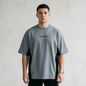 Camiseta de Hombre Gris con Cuello Redondo, Manga Corta, Corte Holgado, Panel Lateral en Contraste, Estilo Casual Urbano - Product Image 1