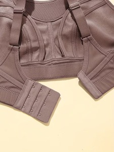 Soutien-gorge de sport à fort impact pour femmes |   Haut de sport respirant à empiècements en mesh |   Bralette de sport ajustable en polyester et élasthanne avec fermeture à crochets et œillets - Product Image 6