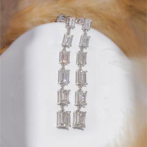 Boucles d'oreilles en or 14 carats avec diamants de laboratoire certifiés IGI, taille émeraude, pour femmes, bijoux fins de mariage - Product Image 2
