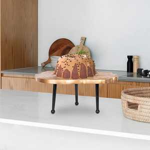 Support à gâteau en métal en forme de feuille dorée avec pieds en fer noir, plateau sur pieds pour la décoration de table d'anniversaire - Product Image 5