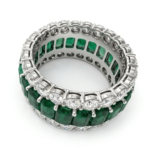 Anillo de Diamantes con Corte Redondo y Esmeralda en Platino PT950 |   Joyería de Diamantes con Certificación IGI de 10.18 CT - Product Image 3