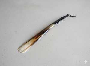 Chausse-pied artisanal en corne de buffle de qualité supérieure, long et pratique pour un enfouissement fluide des chaussures, idéal pour les voyages et la maison - Product Image 2