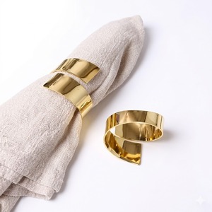 Anneaux de serviette élégants faits à la main en or rose, motif feuille d'automne, accessoires de décoration de table de mariage et de Thanksgiving en métal de haute qualité, vente en gros - Product Image 2