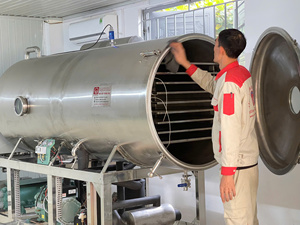 เครื่องอบแห้งแบบแช่เยือกแข็งด้วยระบบสุญญากาศอัตโนมัติ ควบคุมด้วย PLC ทำจากสแตนเลสสำหรับการแปรรูปอาหาร รุ่น WHFD-100 - Product Image 4