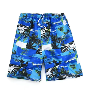 Shorts de bain pour hommes en tissu satiné lisse, aspect brillant, design personnalisé de luxe, sublimation - Product Image 2