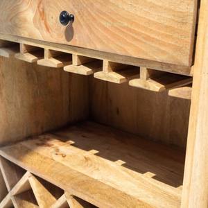 Meuble bar autoportant Vandana Vesta Radiant en bois de manguier – Rangement moderne en bois massif pour bar à domicile - Product Image 6