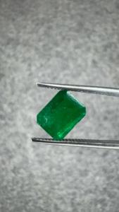 Émeraude naturelle zambienne 1,78 ct, taille octogonale, pierre précieuse verte non montée pour bague sur mesure, pendentif et bijoux de luxe - Product Image 2