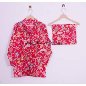 Ensemble de pyjama de luxe pour femme en coton à imprimé floral, col en V, manches longues, fermeture boutonnée, longueur intégrale, doux, pour l'été - Product Image 3