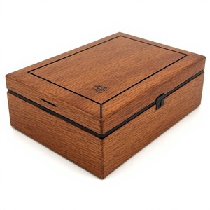 Estuche de Cigarros de Madera Pulida de Diseño de Lujo, Creado para Colecciones Exclusivas, Ofrece una Estructura Resistente y una Apariencia Elegante - Product Image 4