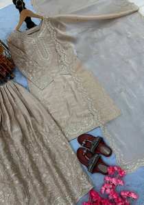 Ensemble Kurta Plazzo Dupatta en soie indienne traditionnelle brodée pour femmes - Product Image 3