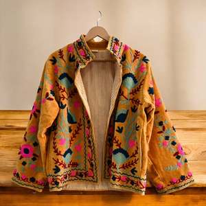 Chaqueta de Terciopelo con Bordado Floral para Mujer, Cuello Chal, Manga Larga, Estilo Prairie Chic Otoñal, Patrón de Bordado Hecho a Mano - Product Image 3