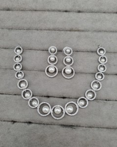 Elegant Circular Link Necklace <b>Set</b> <b>Pearl</b> Center Motif And Matching Triple Circle Earring For Party Wear AD <b>Jewelry</b> <b>Set</b> Wholesale - Product Image 2