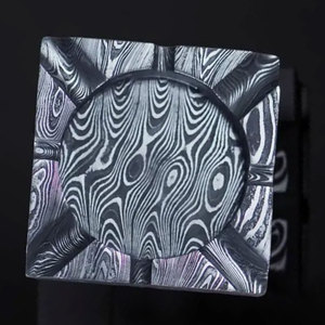 Cenicero Redondo de Acero de Damasco, Cenicero Metálico Hecho a Mano de Primera Calidad con Diseño Elegante para Accesorios de Fumar - Product Image 6