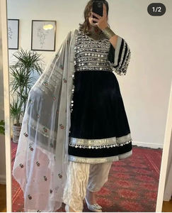 Vestido Tradicional Pakistaní Kuchi Multicolor para Bodas y Fiestas, con Cierre y Decoración de Encaje, de Primera Calidad, Estilo Étnico Vintage, con Botones, Lavable - Product Image 4