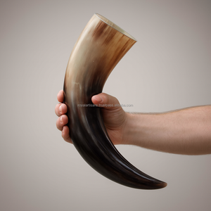 Corne à boire viking médiévale polie de style animal écologique moderne avec supports en fer, cornes naturelles - Product Image 4